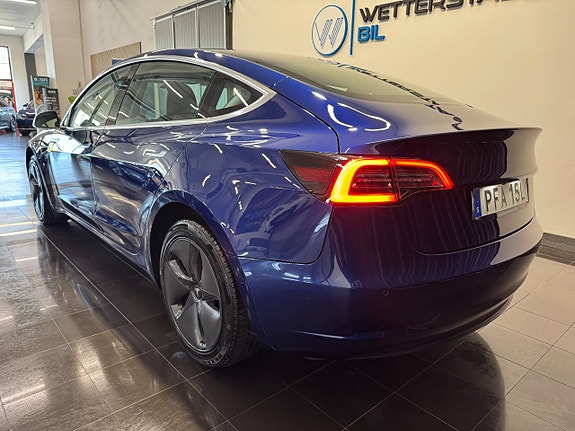 Tesla Model 3 8 of 21