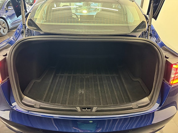 Tesla Model 3 20 of 21