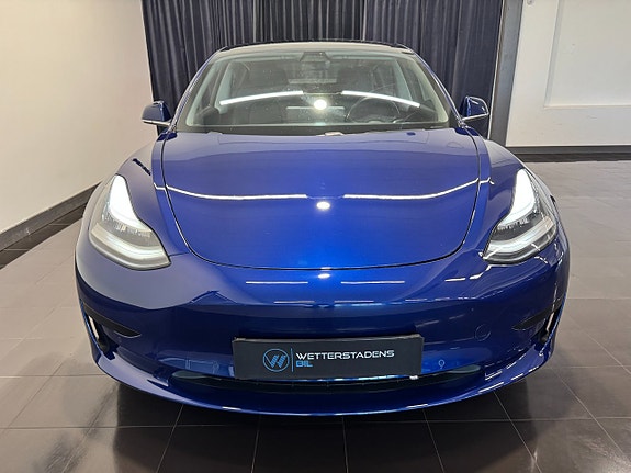 Tesla Model 3 4 of 21