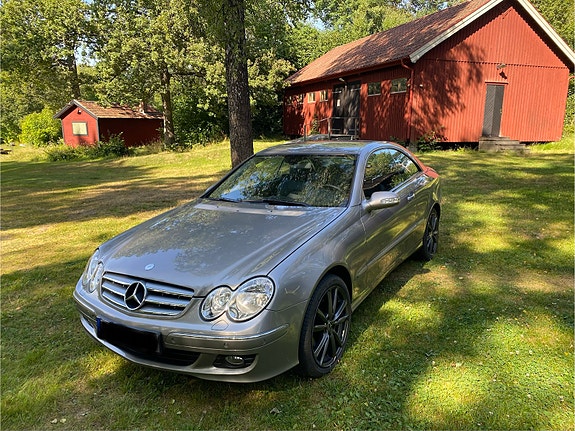 Mercedes-Benz CLK280 3 of 7