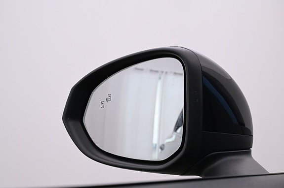 Lynk & Co 01 24 of 27