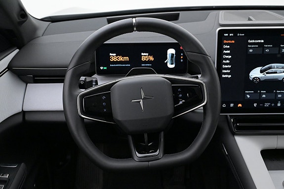 Polestar 4 7 of 27