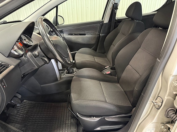 Peugeot 207 7 of 12