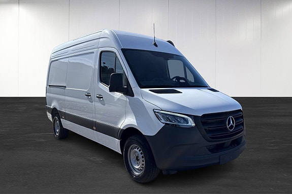Mercedes-Benz Sprinter 317 2 of 18