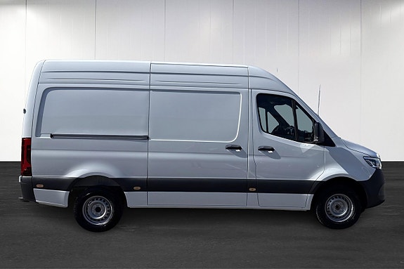 Mercedes-Benz Sprinter 317 8 of 18