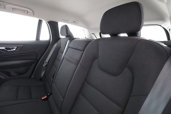 Volvo V60 15 of 30