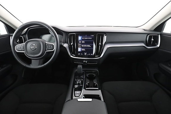 Volvo V60 13 of 30