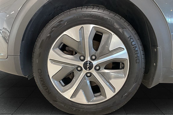 Kia e-Niro 8 of 16