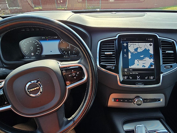 Volvo XC90 10 of 10