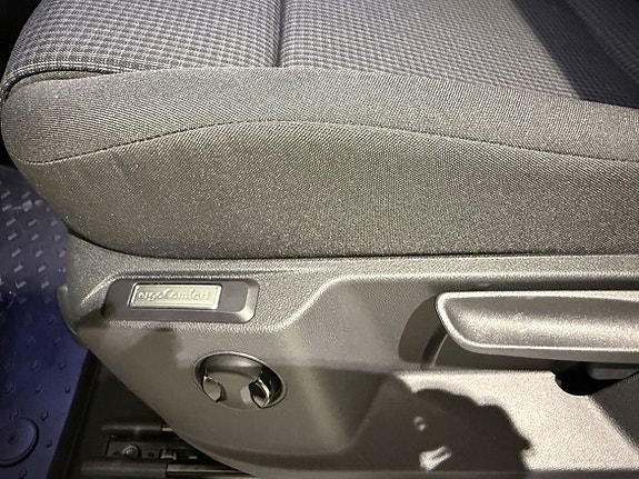 Volkswagen Caddy 7 of 17