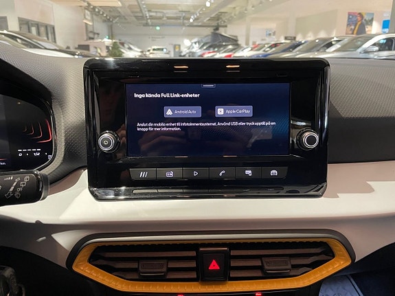 Seat Arona 15 of 15