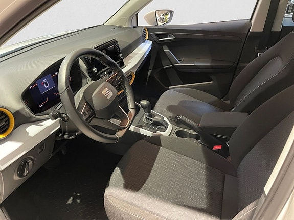 Seat Arona 7 of 15