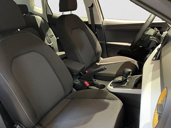 Seat Arona 13 of 15