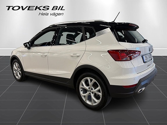 Seat Arona 5 of 17