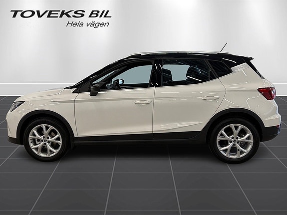 Seat Arona 6 of 17