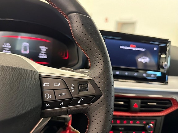Seat Arona 15 of 17