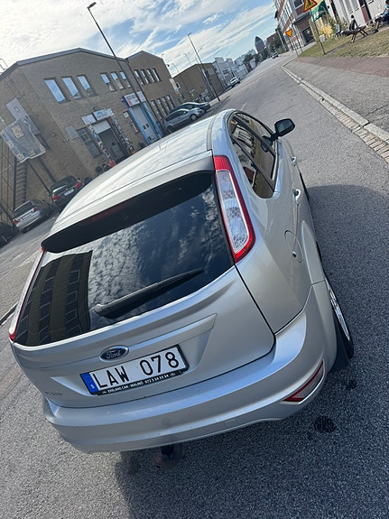 Ford Focus 5 of 9