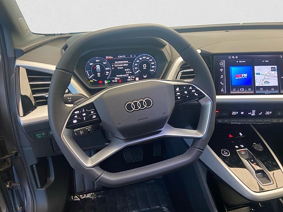 Audi Q4 e-tron 10 of 14