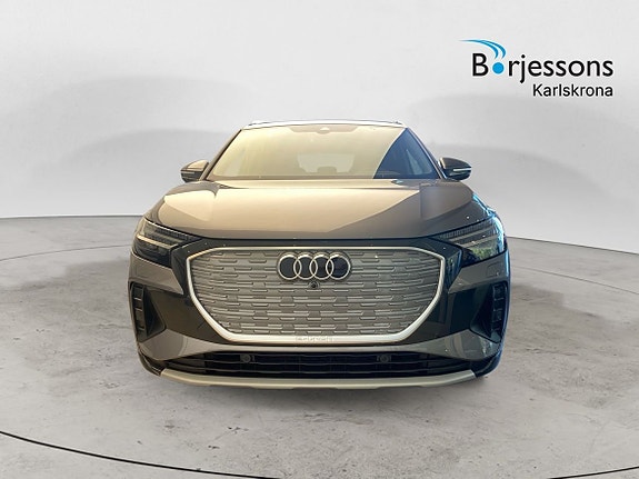 Audi Q4 e-tron 5 of 14
