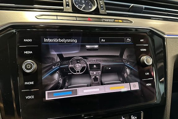 Volkswagen Passat 23 of 26