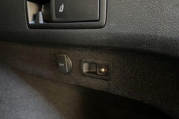 Volkswagen Passat 19 of 26