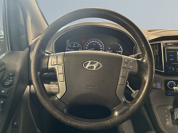 Hyundai H-1 15 of 21
