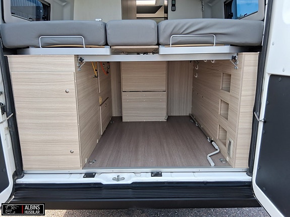 Adria Twin Axess 640 SL / Hydrauliska stödben / AC 17 of 21