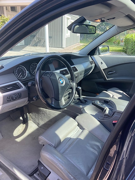 BMW 525i 4 of 4