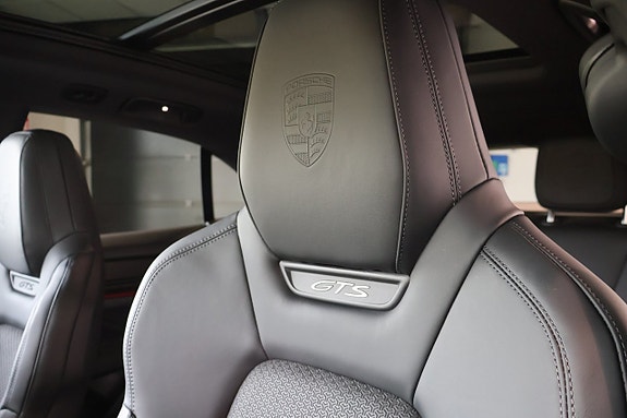 Porsche Macan GTS 17 of 20