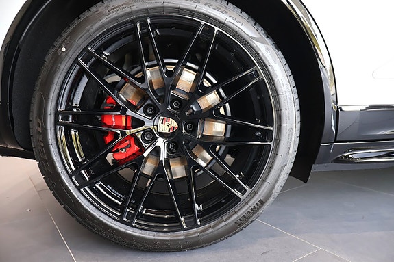 Porsche Macan GTS 9 of 20