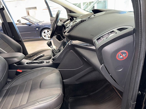 Ford Kuga 17 of 20