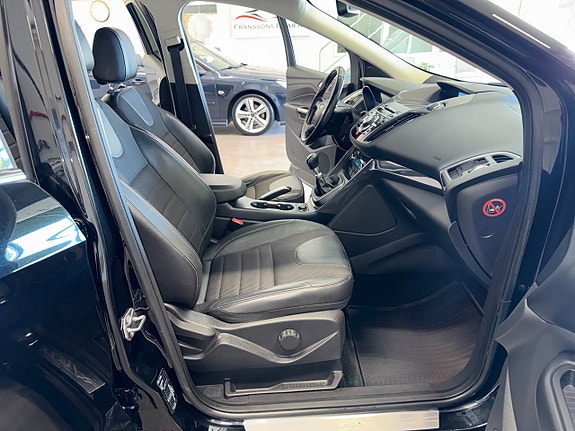 Ford Kuga 16 of 20