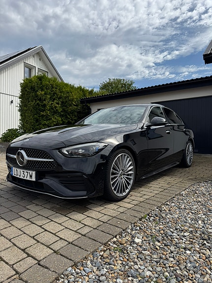 Mercedes-Benz C300 d 3 of 12