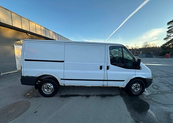 Ford Transit 2 of 8
