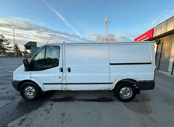 Ford Transit 3 of 8