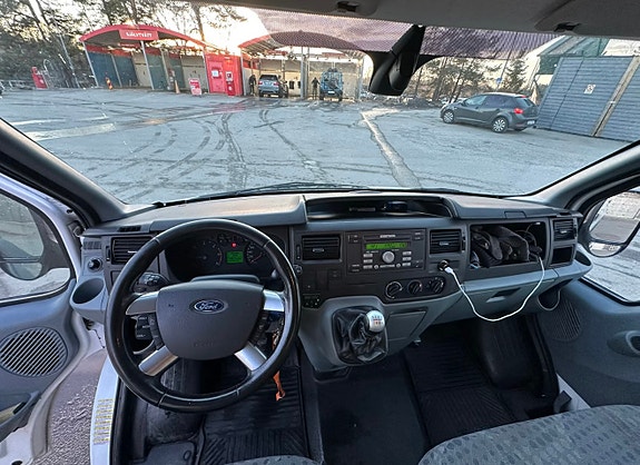 Ford Transit 5 of 8