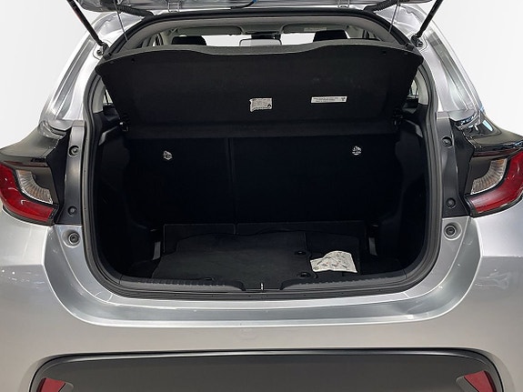 Toyota Yaris 7 of 11