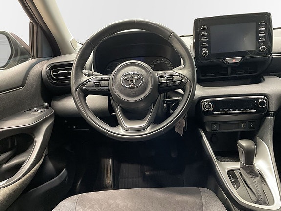 Toyota Yaris 9 of 11
