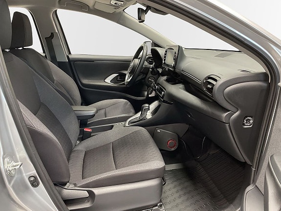 Toyota Yaris 10 of 11
