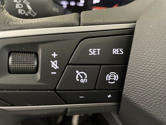 Seat Arona 14 of 19