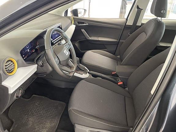 Seat Arona 11 of 19