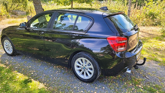 BMW 118d 3 of 6