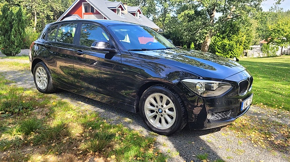 BMW 118d 2 of 6