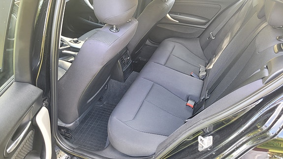 BMW 118d 6 of 6