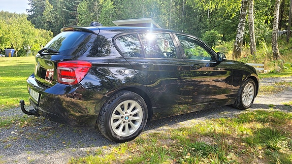 BMW 118d 4 of 6