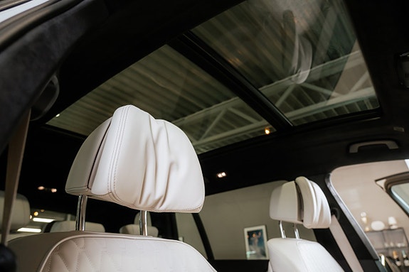 BMW X7 25 of 25