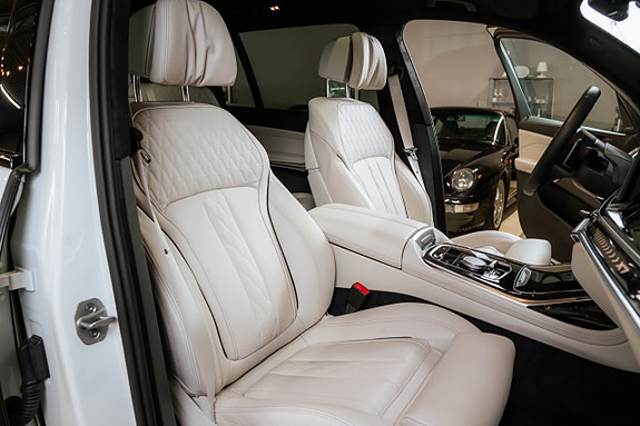BMW X7 23 of 25