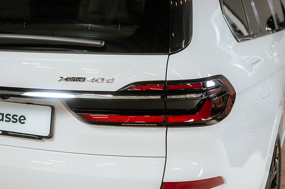 BMW X7 9 of 25