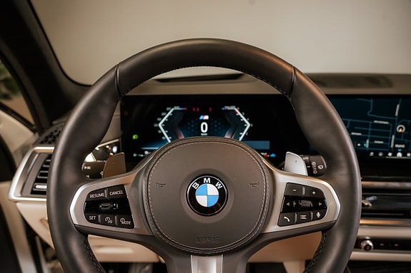 BMW X7 13 of 25