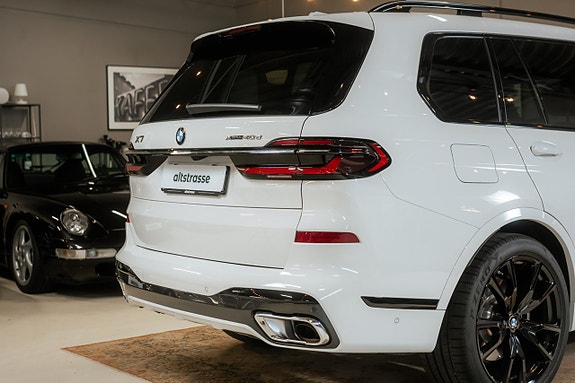 BMW X7 8 of 25